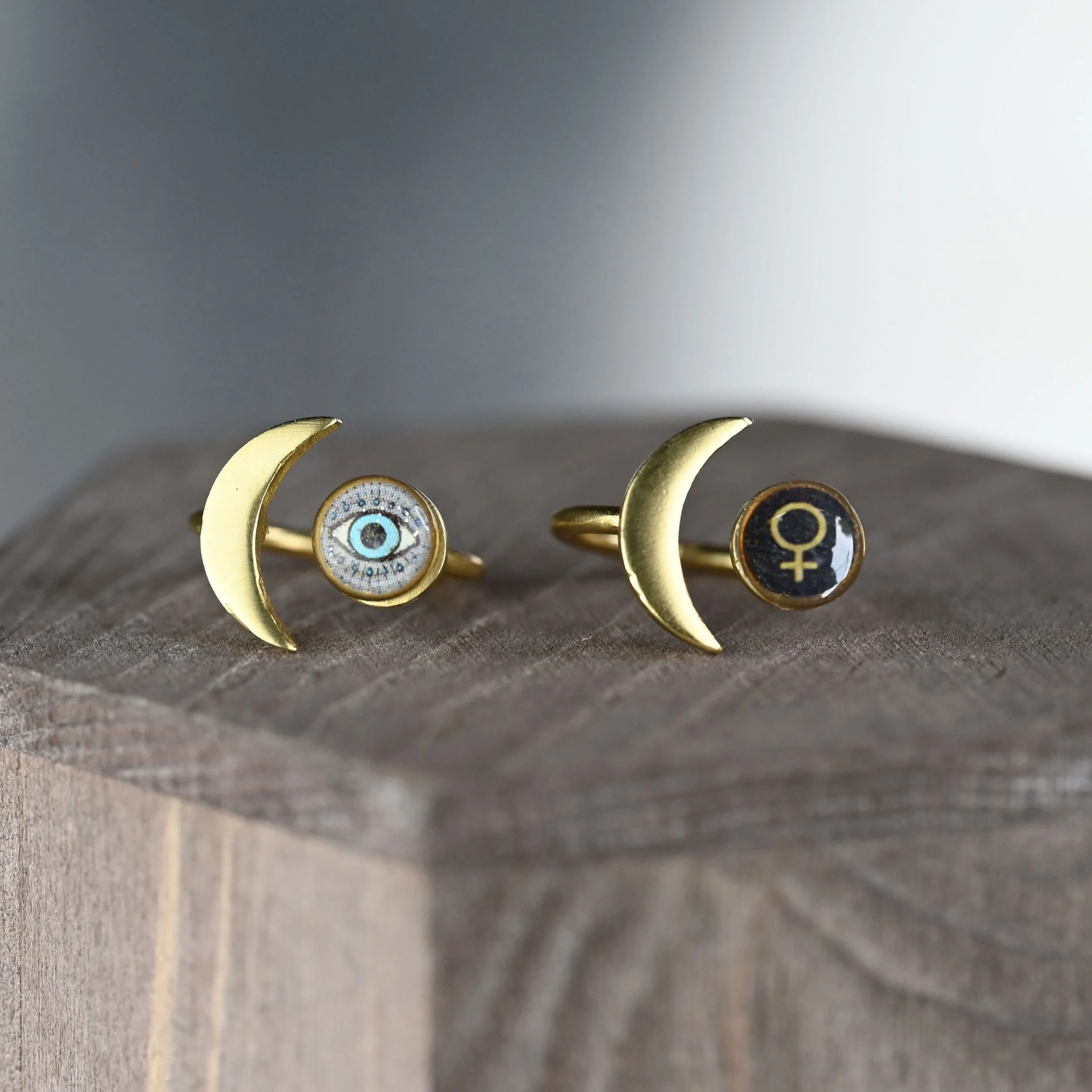 Ring-Image-moon-2-flat-lay-female.jpg