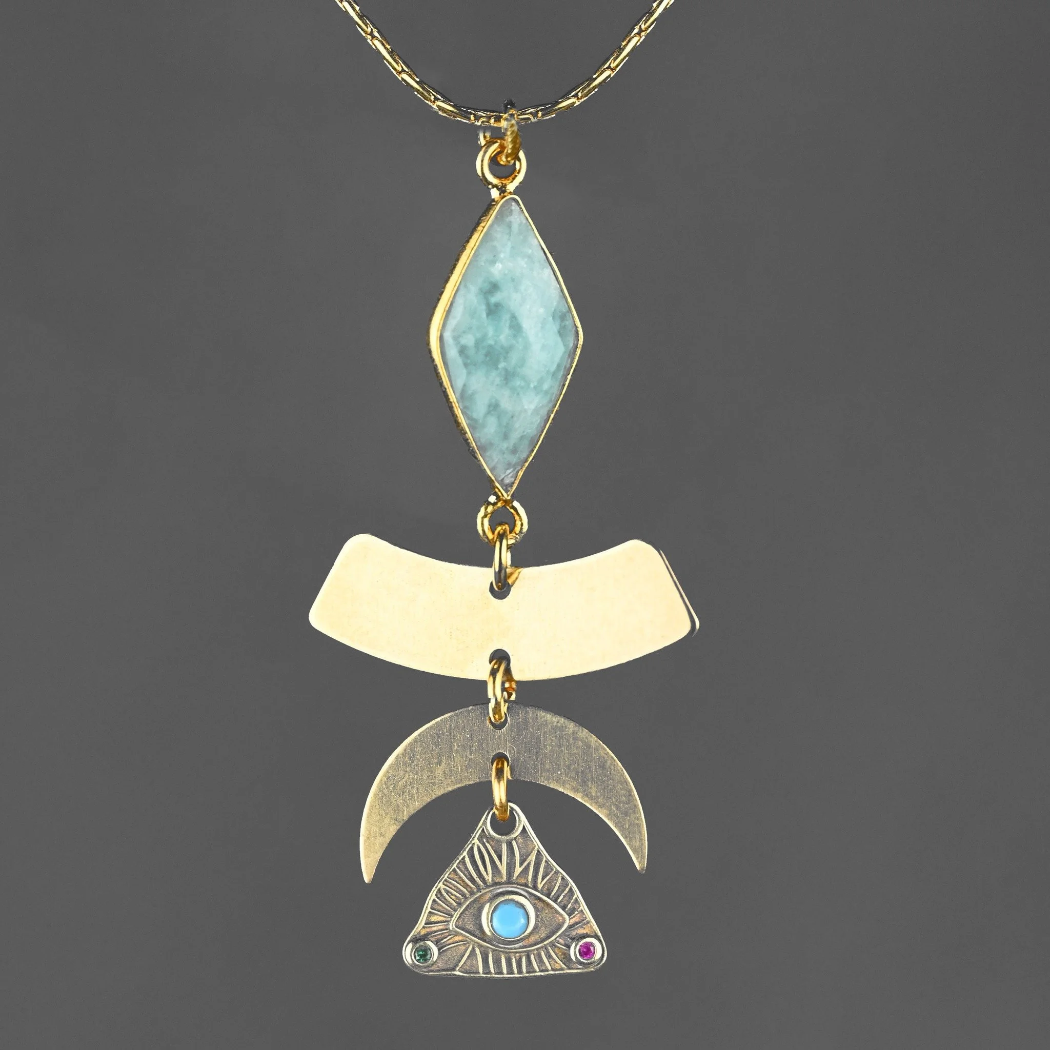 Eye spy with Amazonite!! ⭐️🌙

This is a great necklace that is on one of our very popular adjustables, so you can wear it any length!

Handmade with Art &amp; Soul