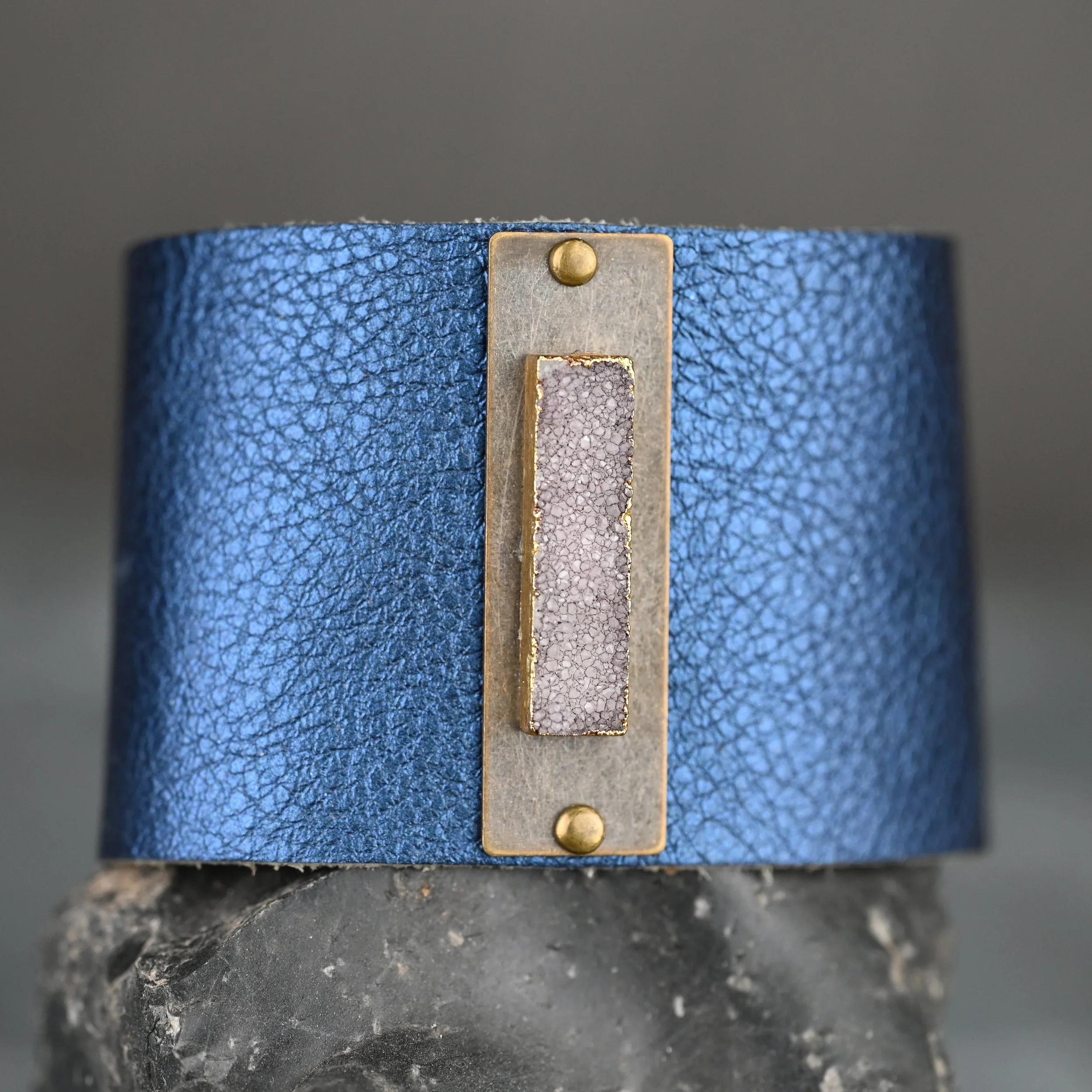 2-Grey-Druzy--Blue-rock.jpg