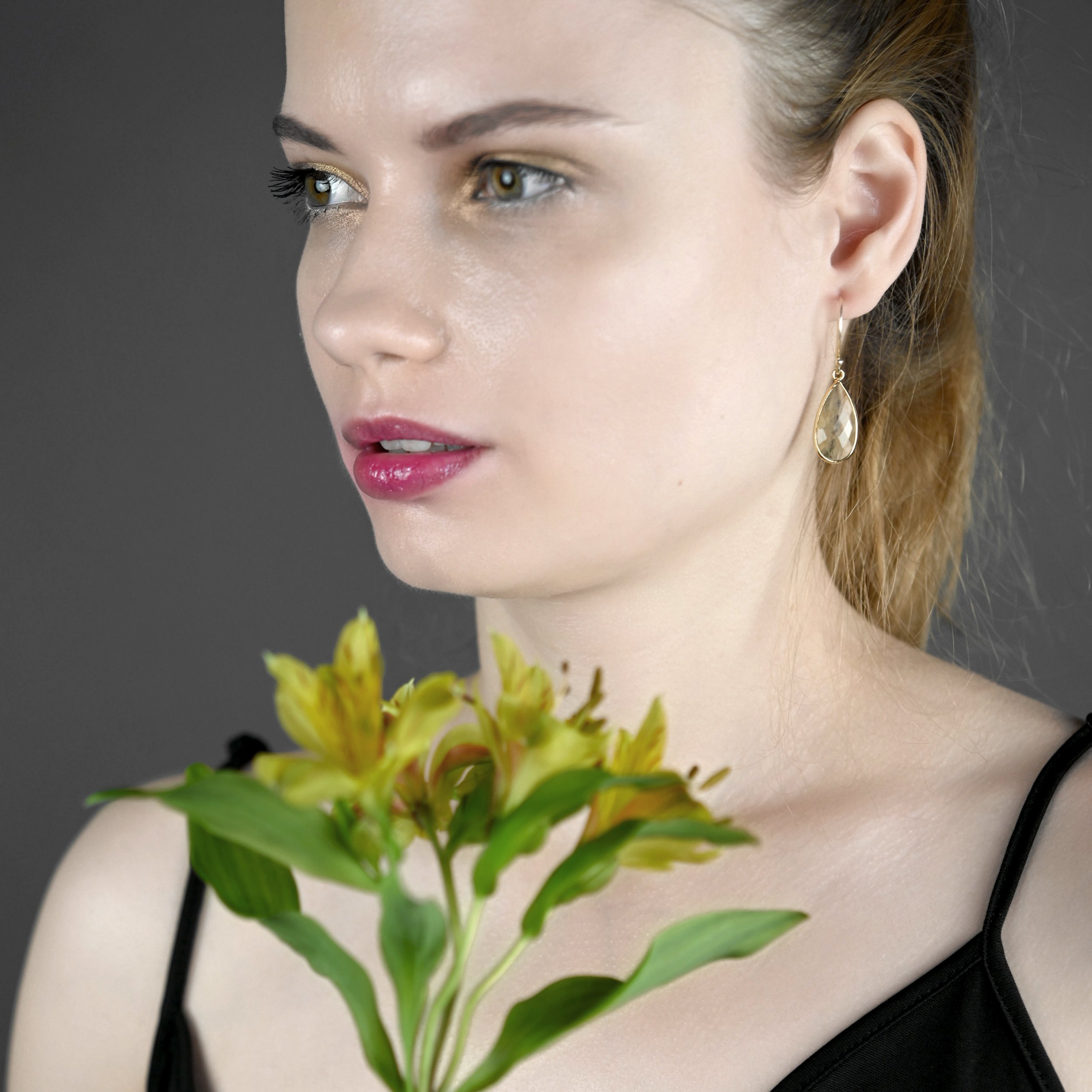 EAR-S0403-Model-J.jpg