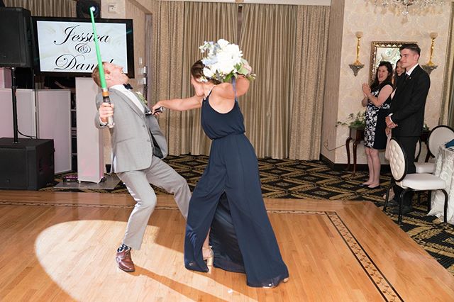 Bridal party entrances !! Ok so who did it best ?!?!? ππππ₯π₯π₯π₯. #Genesisevents #weddingwork #weddingdress #giorgios #letsparty #theknot #weddinginspo