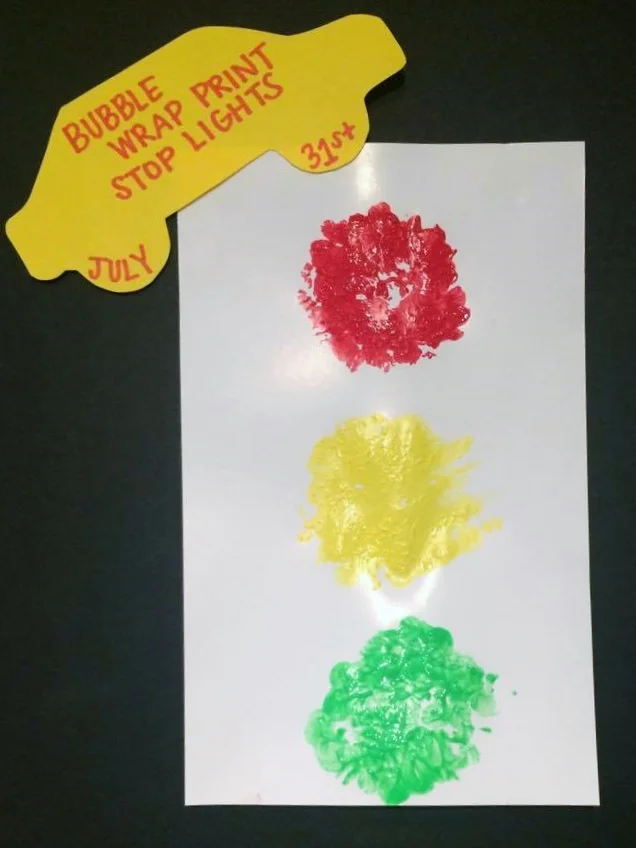 Messy Monday - Bubble Wrap Print Stoplights