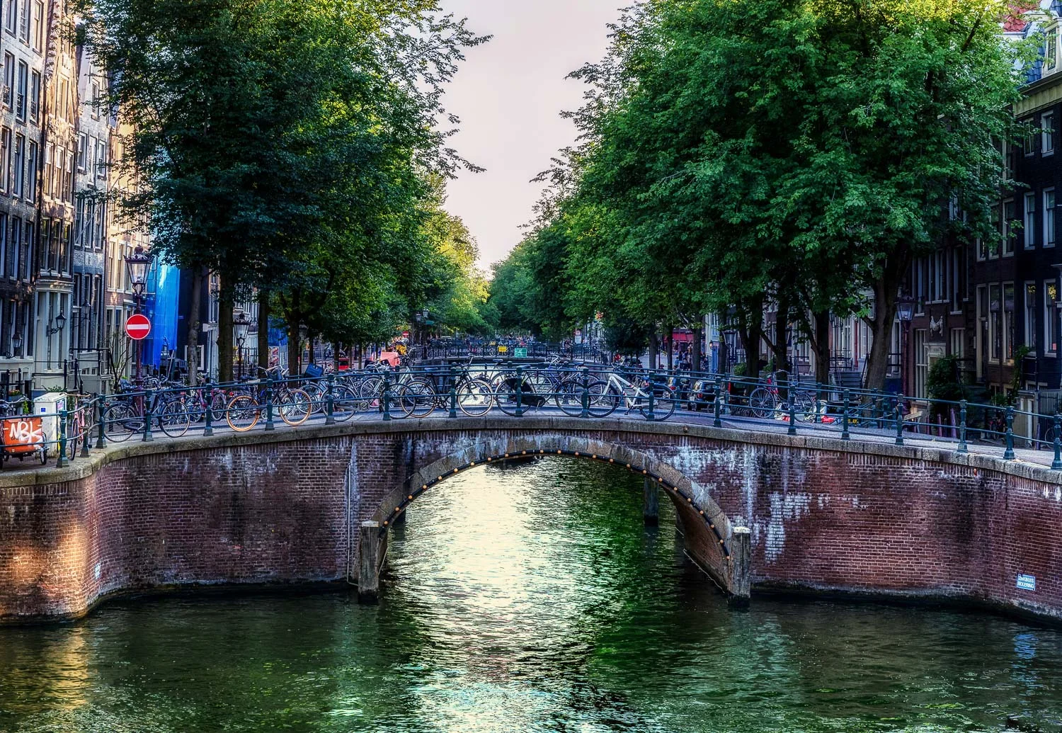amsterdam bridge-.jpg