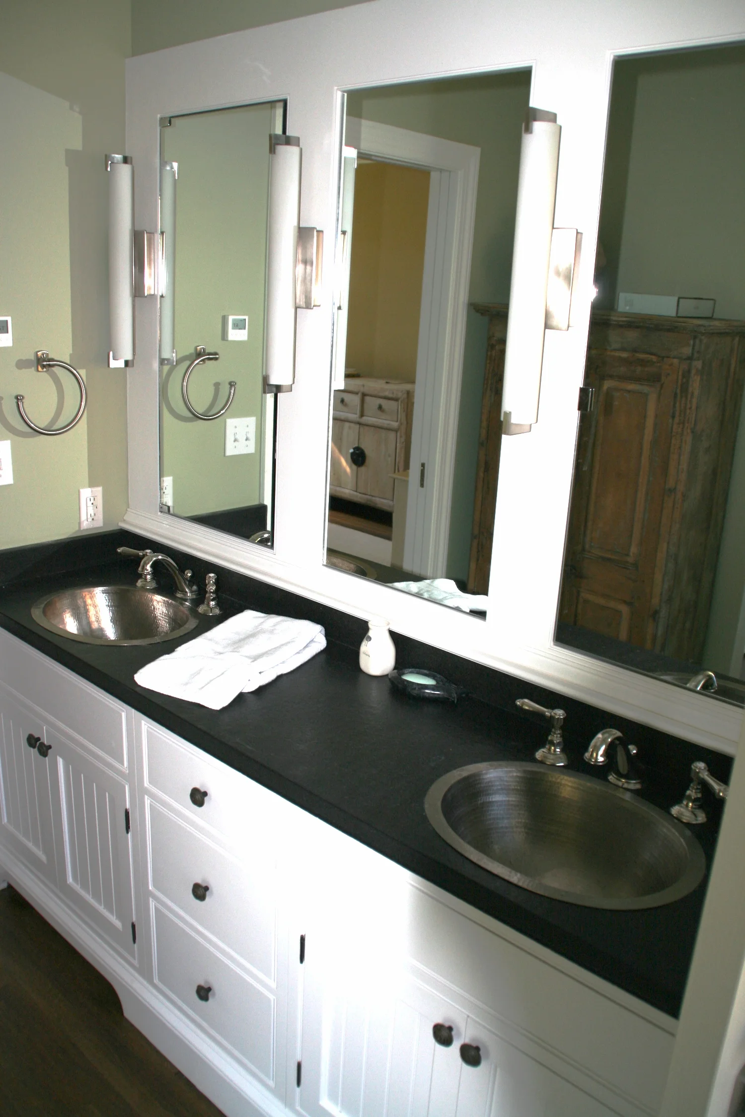 Baliks bathroom 011.JPG