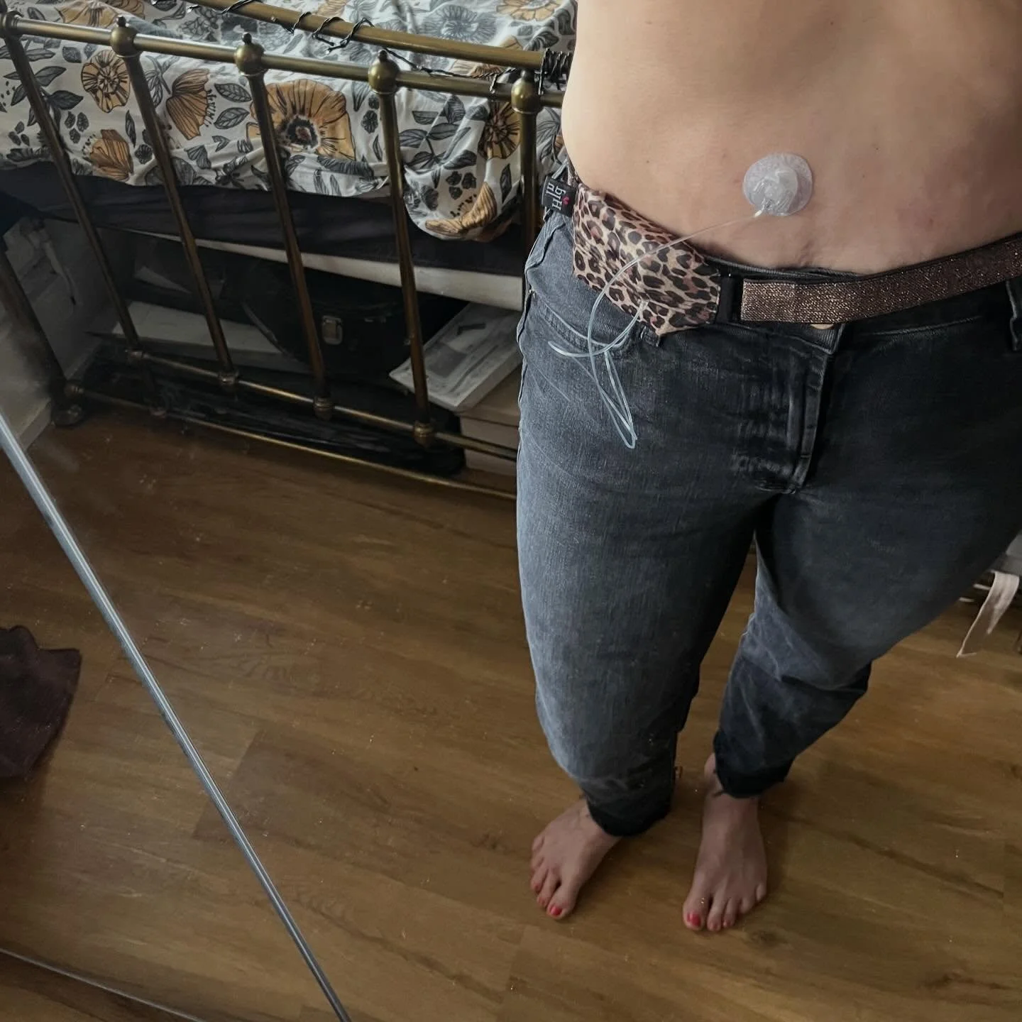 Leopard 🐆 
How much is too much?
Is there such a thing as TOO matchy?

#multiwaybodyband #t1d #type1diabetes #leopard #insulinpump