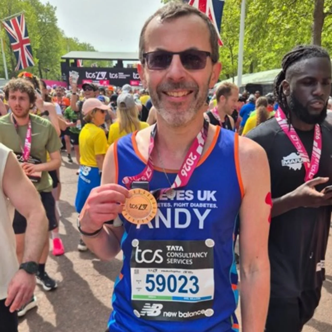 The London Marathon (featuring the Multiway Body Band!)

Meet Andy. 
Andy was one of the people I met through my pump group at Mile End hospital many years ago and we have kept in touch since. Community, as I have said before, is one of the best trea