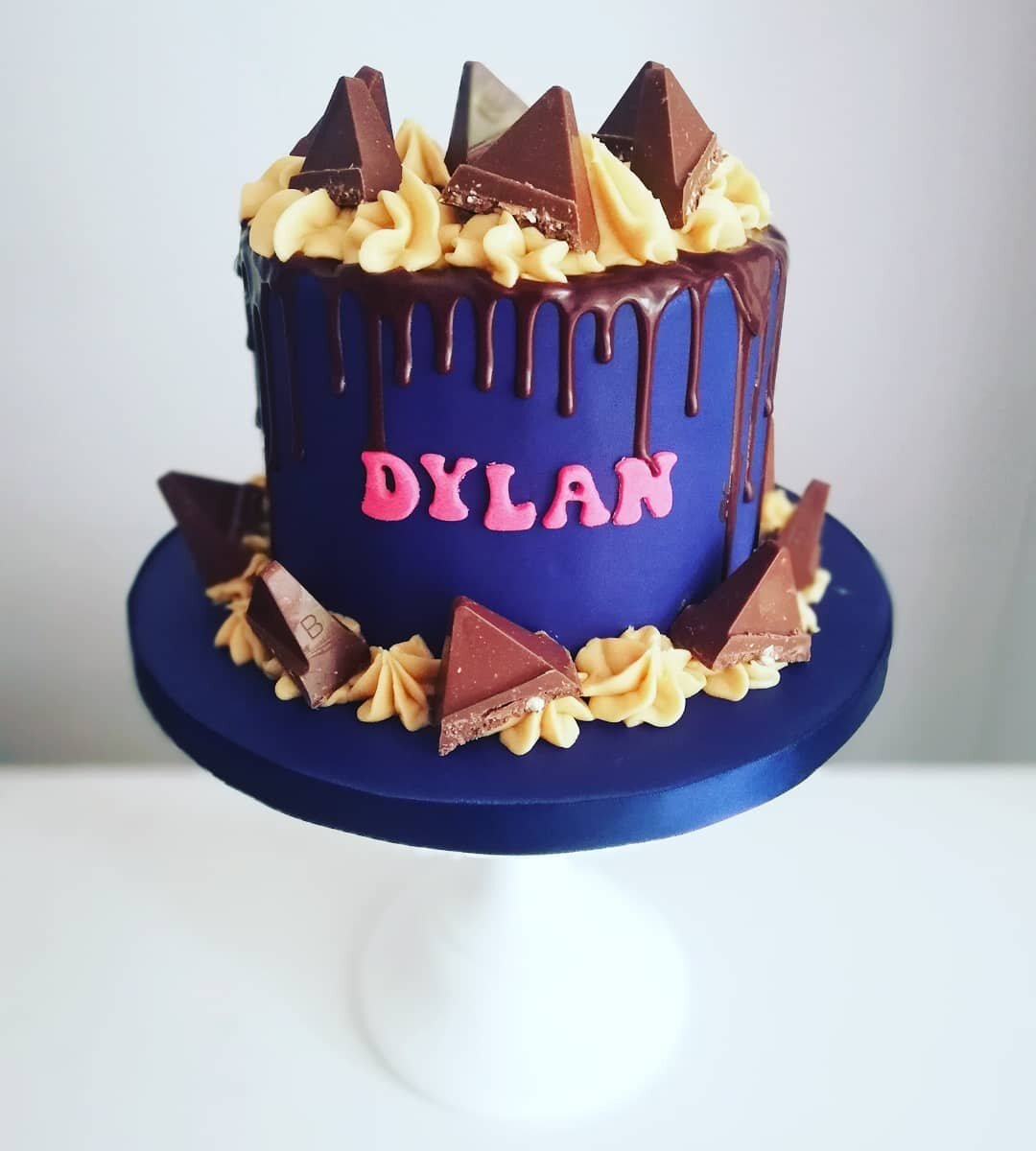 Order Cakes Online in Dublin | Celebration Cakes & Individual Cakes