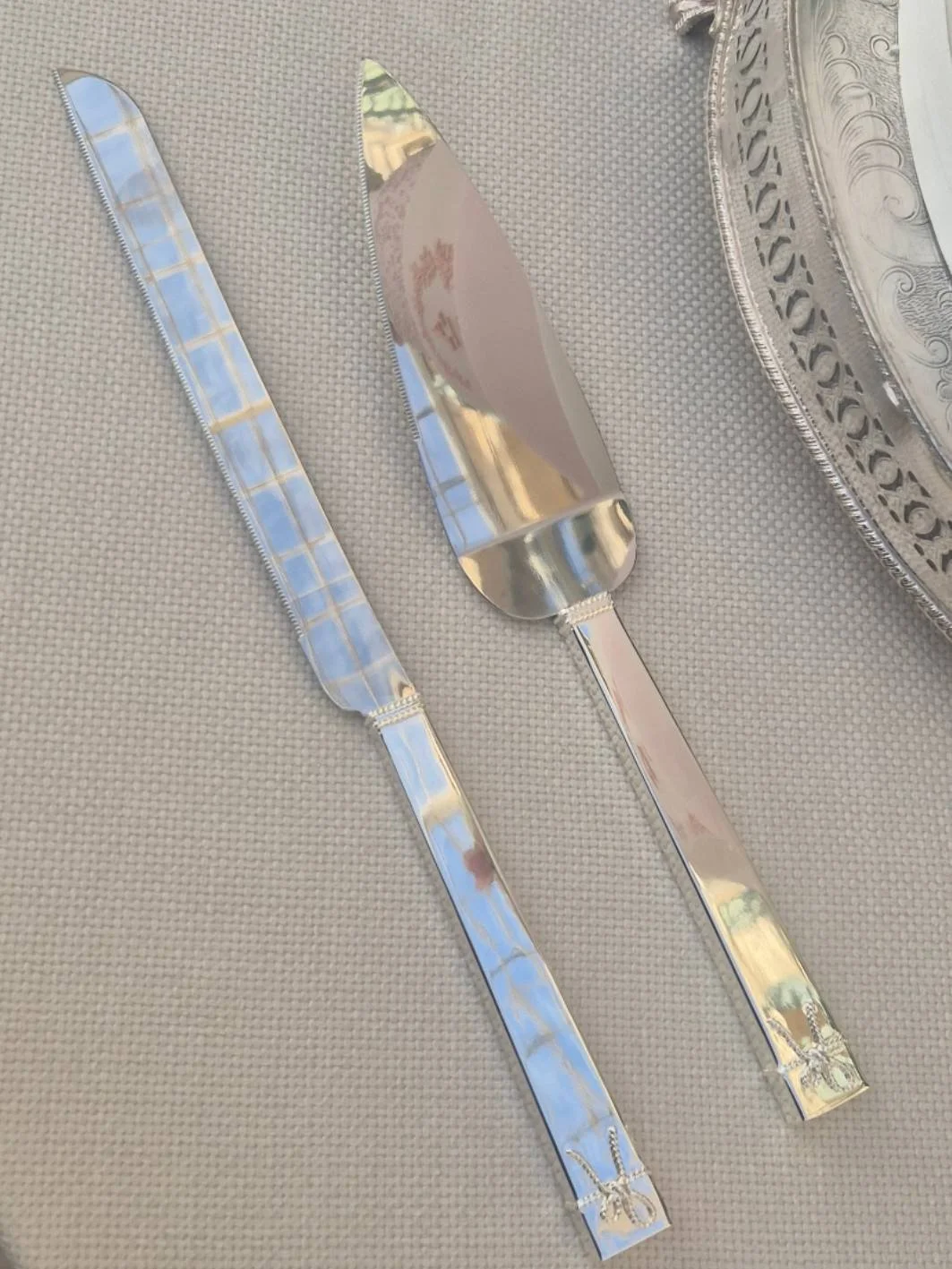 Silver Vera Wang Wedgewood wedding cake knife for hire