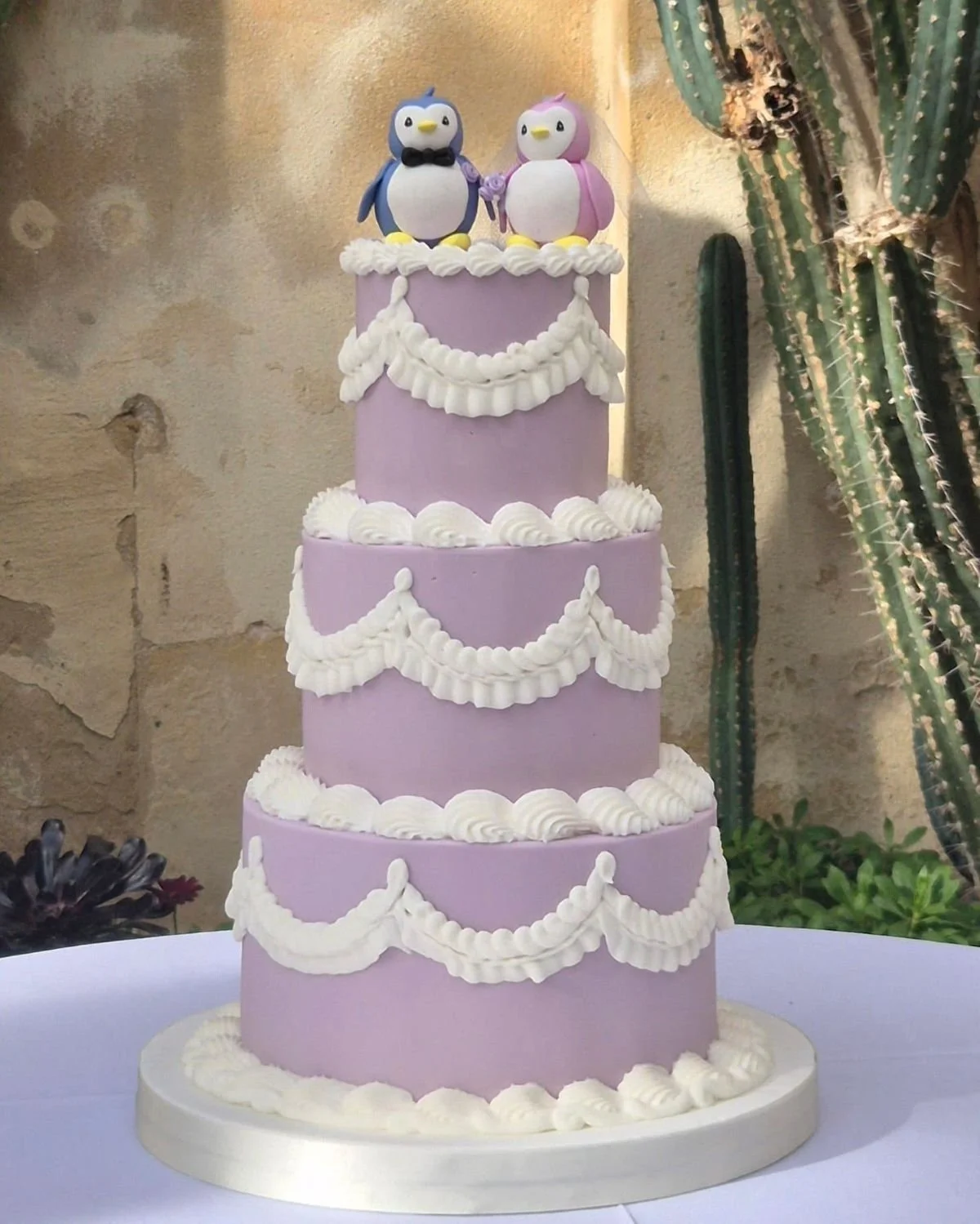 Lilac lambeth wedding cake