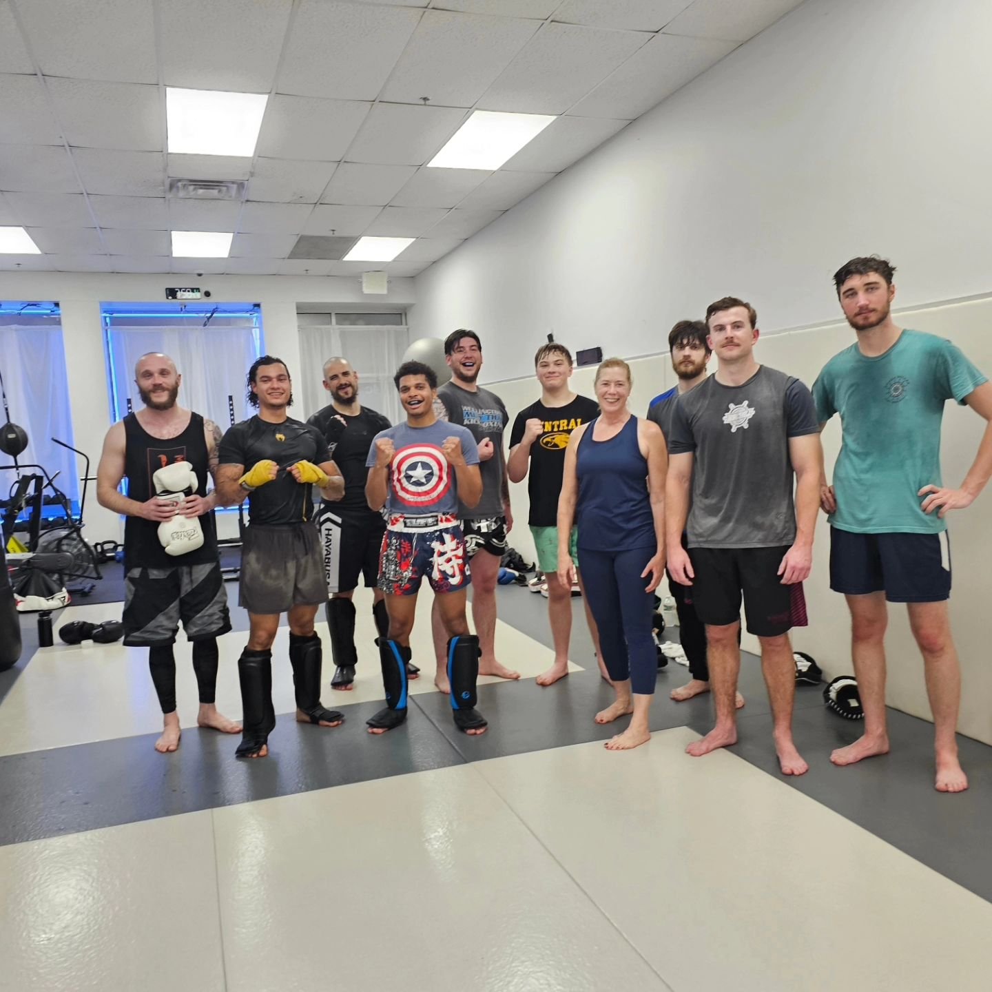 @sandrakay65 I'm back from vacation and back to doing what I love, coaching this team! #kickboxing #muaythai #greatday #goodlife #mondaynight #team #teamwork #academyofjj