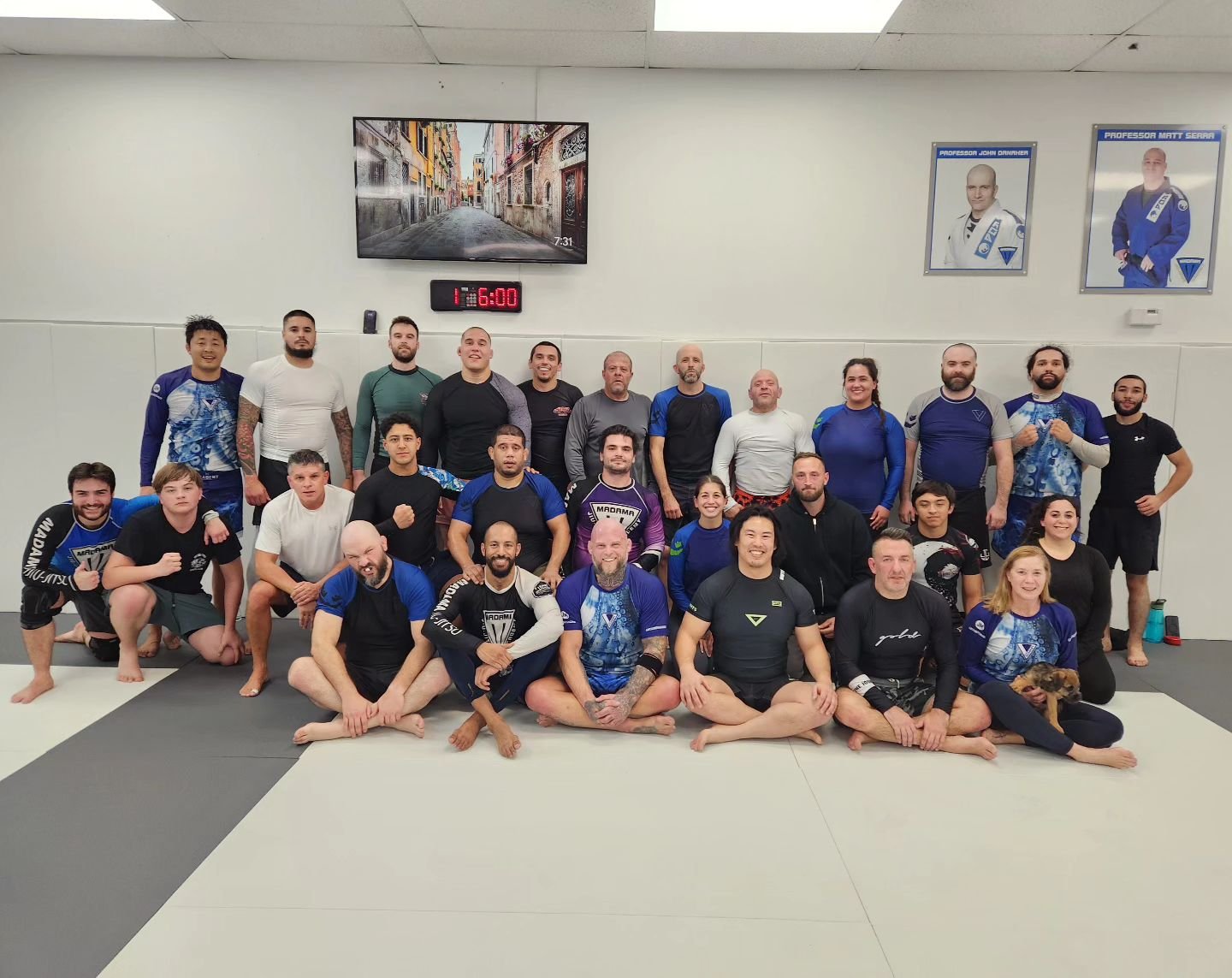 An awesome Tuesday night no gi class with guest instructor Professor @yifx15 

#jiujitsu #bjj #mma #brazilianjiujitsu #jiujitsulifestyle