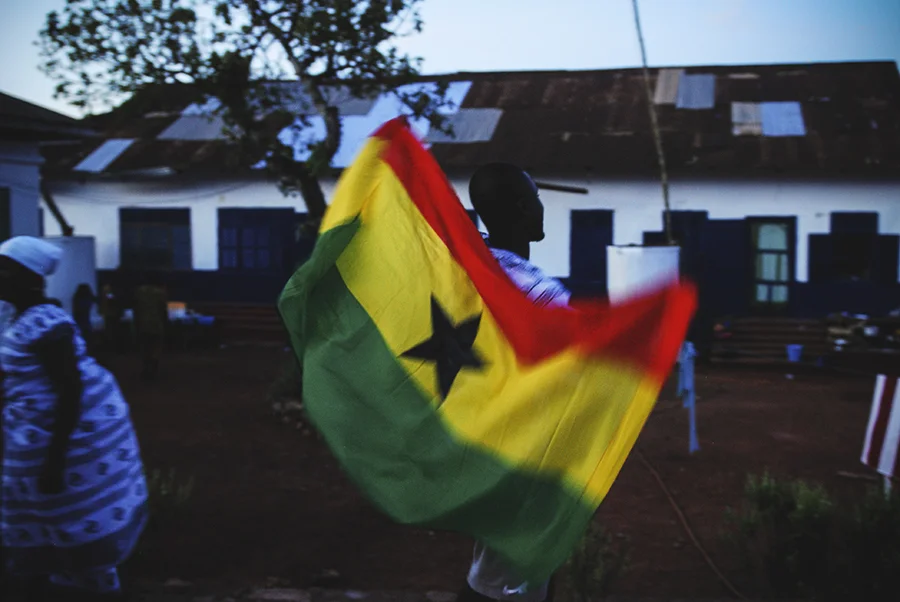ghana_web_1_resize_flip.jpg