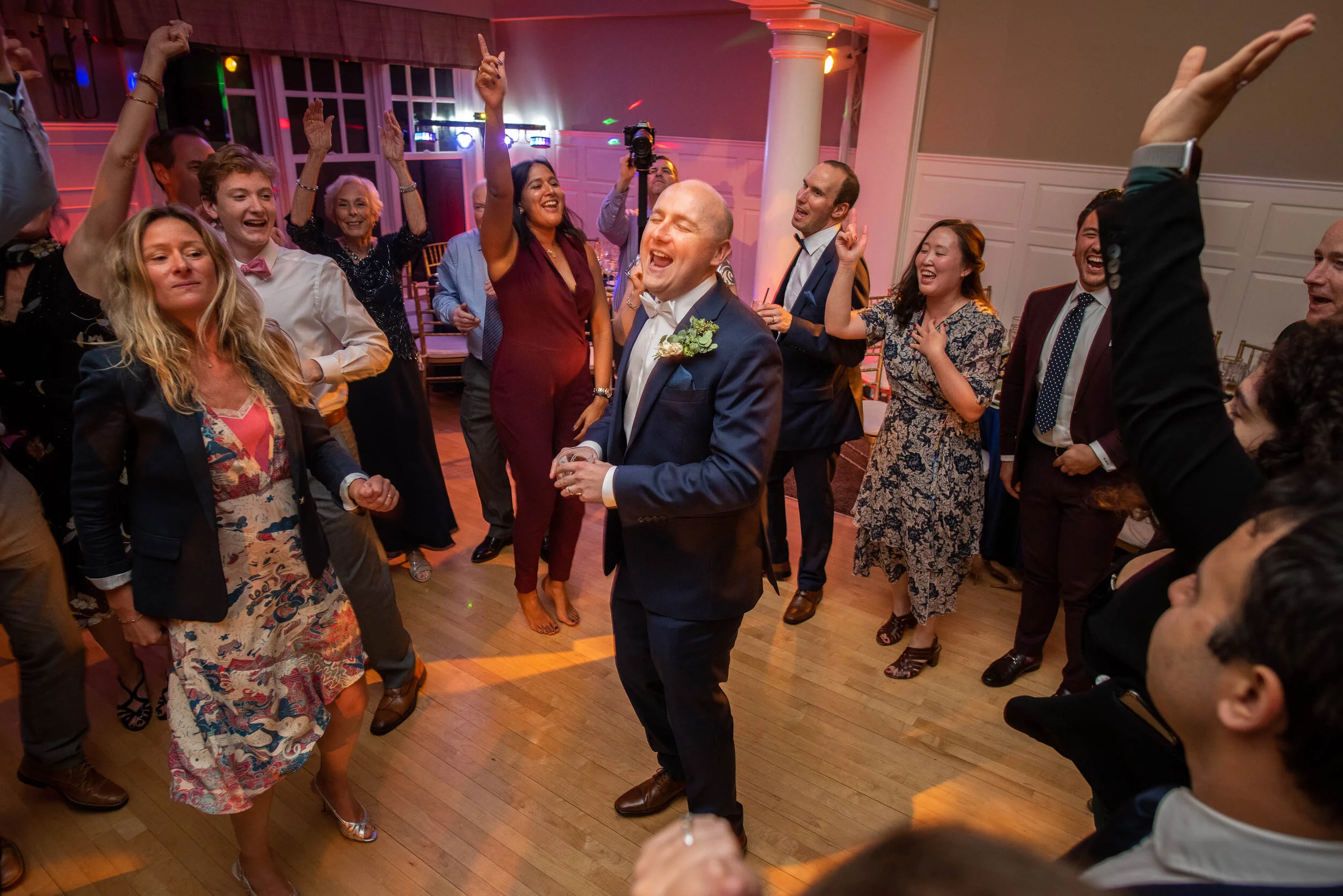 Aspetuck Valley Country Club Wedding photos.Craig Warga Weddings 