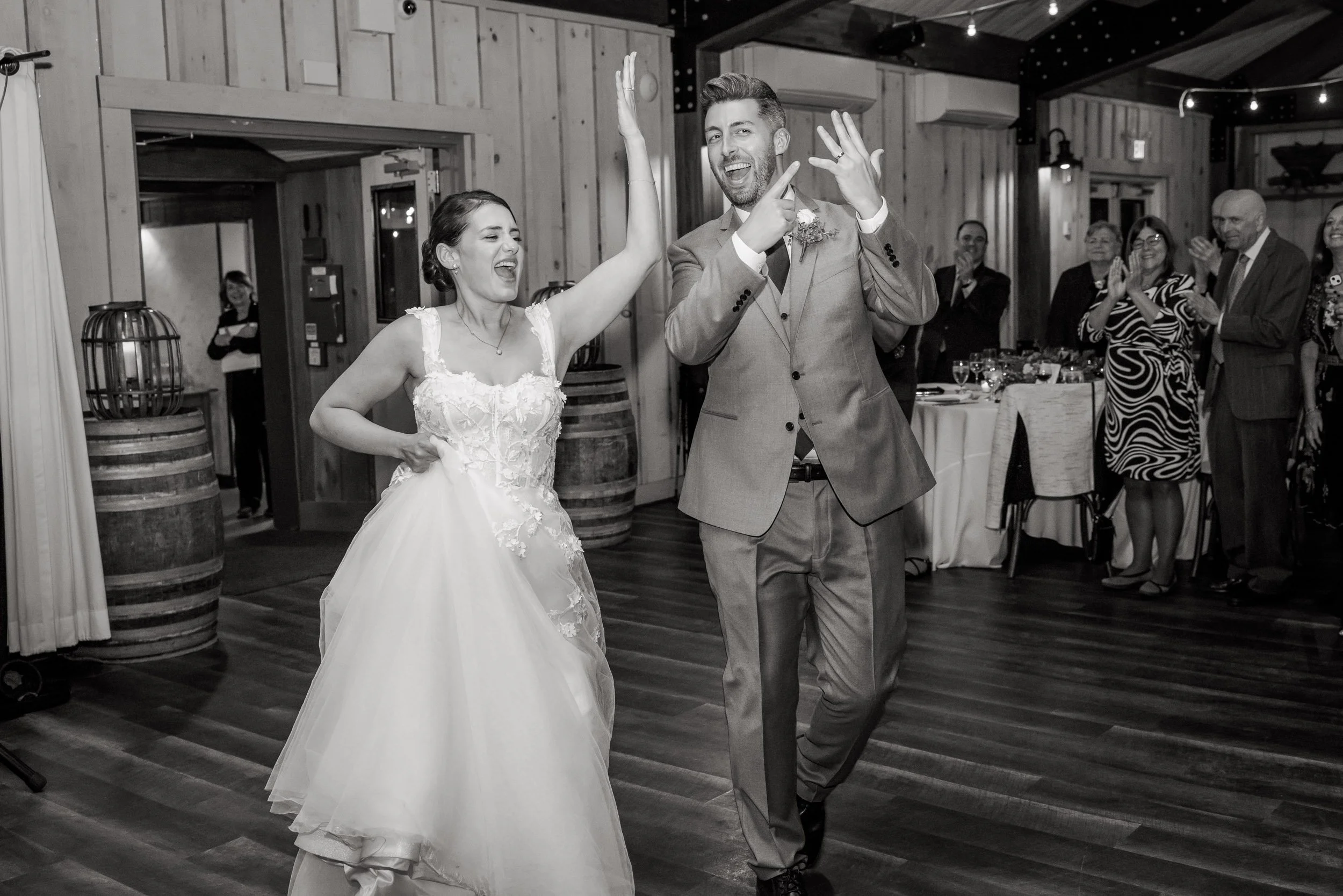 RedMapleVineyardWedding00074.JPG