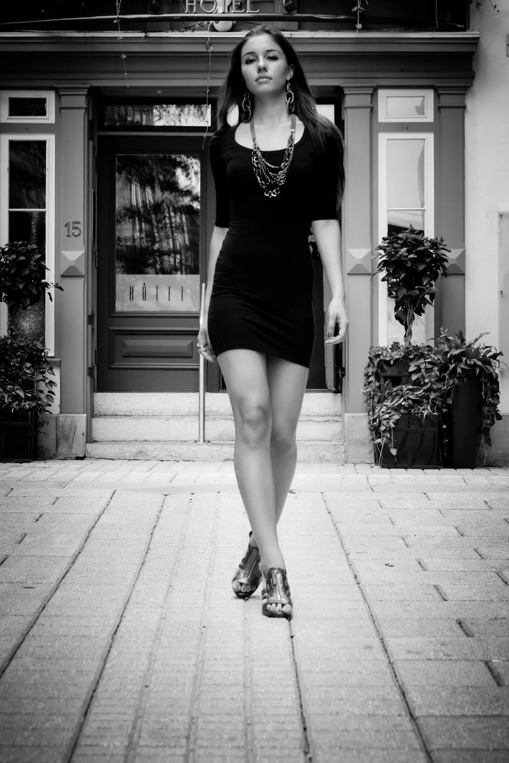 Strut_by_Blakberi_Photography.jpg