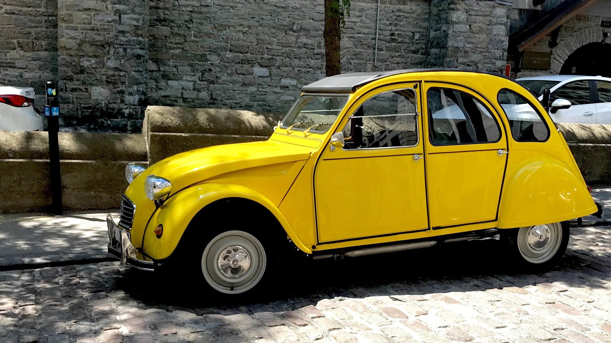 2CV Vieux Montreal, July 2017