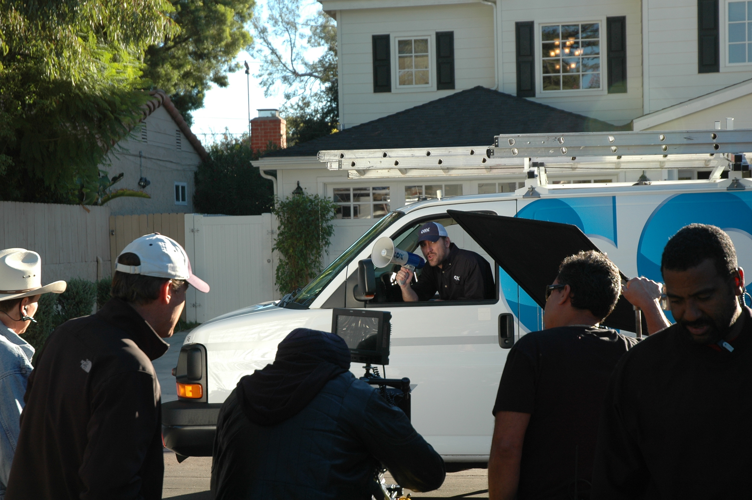 BRUCE MACWILLIAMS DIRECTS COX SPOT