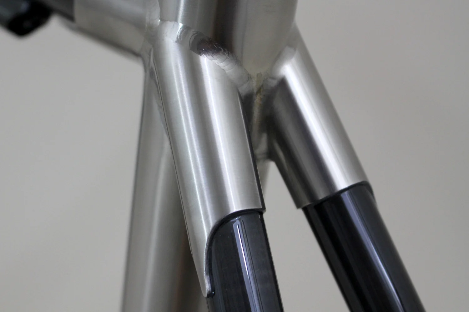 Samsung galaxy z flip 2. Carbon titanium. Titanium ножи. Vargo titanium pocket cleats. Titanium a 2.