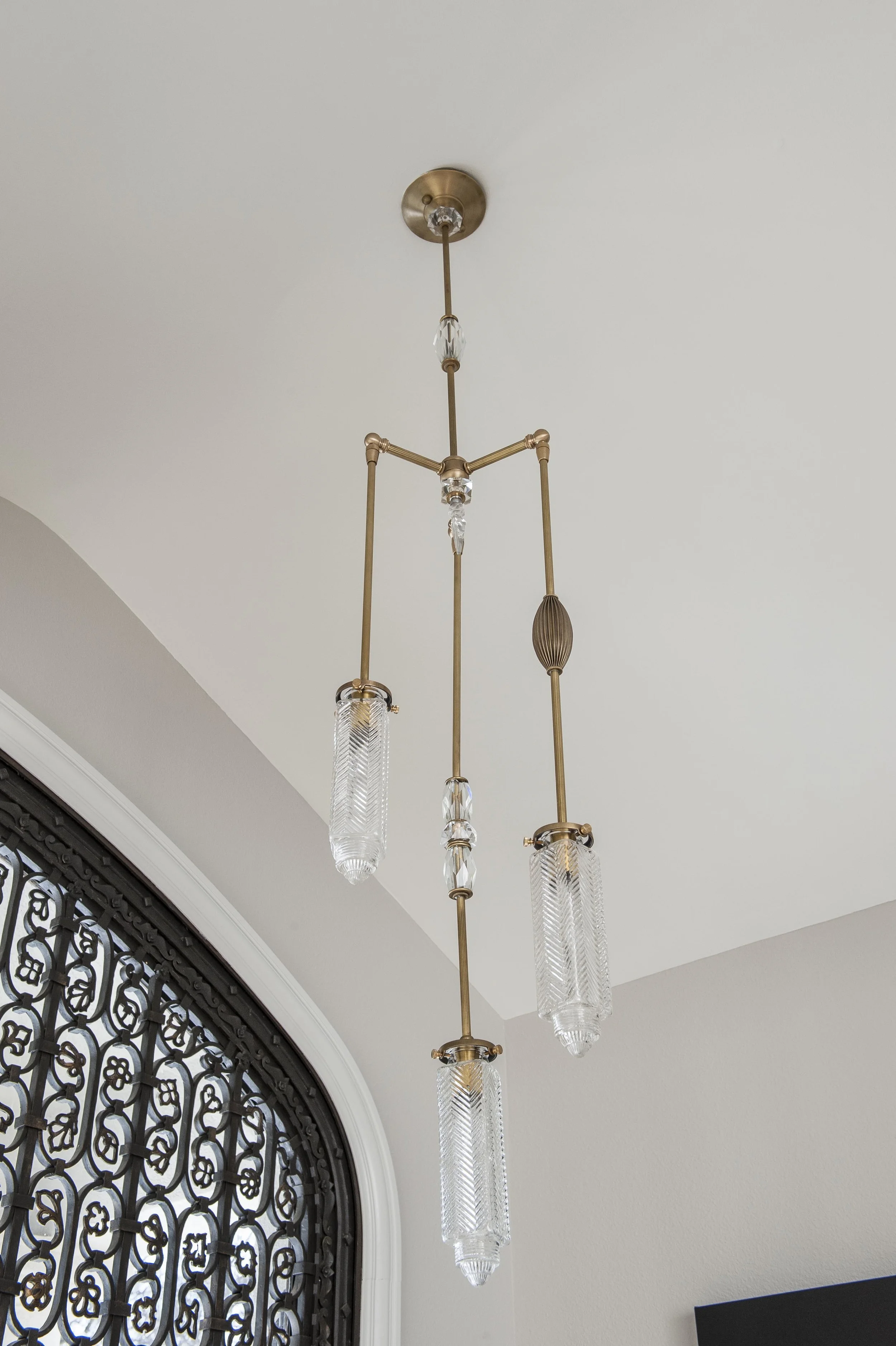 TALL CHRYSLER PENDANT WITH VINTAGE GLASS JEWELRY (NATURAL BRASS FINISH), 2012