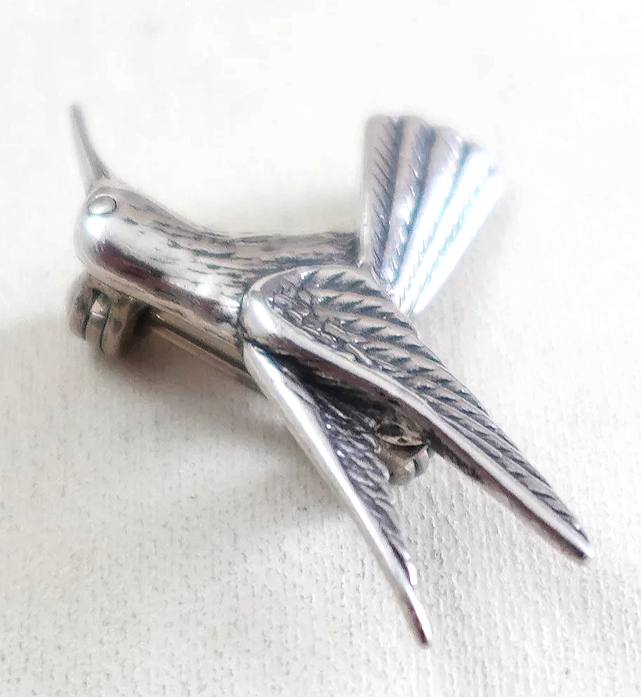 navajo-sterling-silver-humming-bird-pin-brooch-1081W-3.png