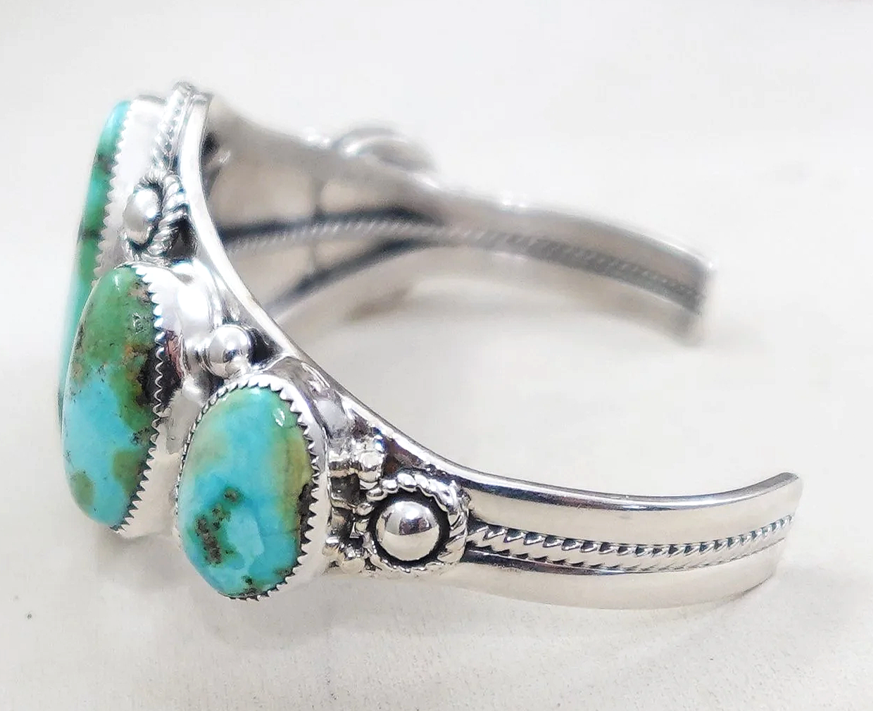 navajo-sonoran-gold-turquoise-silver-bracelet-1073A-2.png