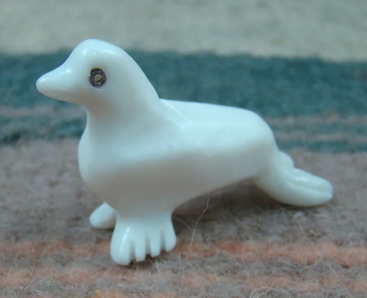 zuni-fluorite seal fetish-743W.JPG