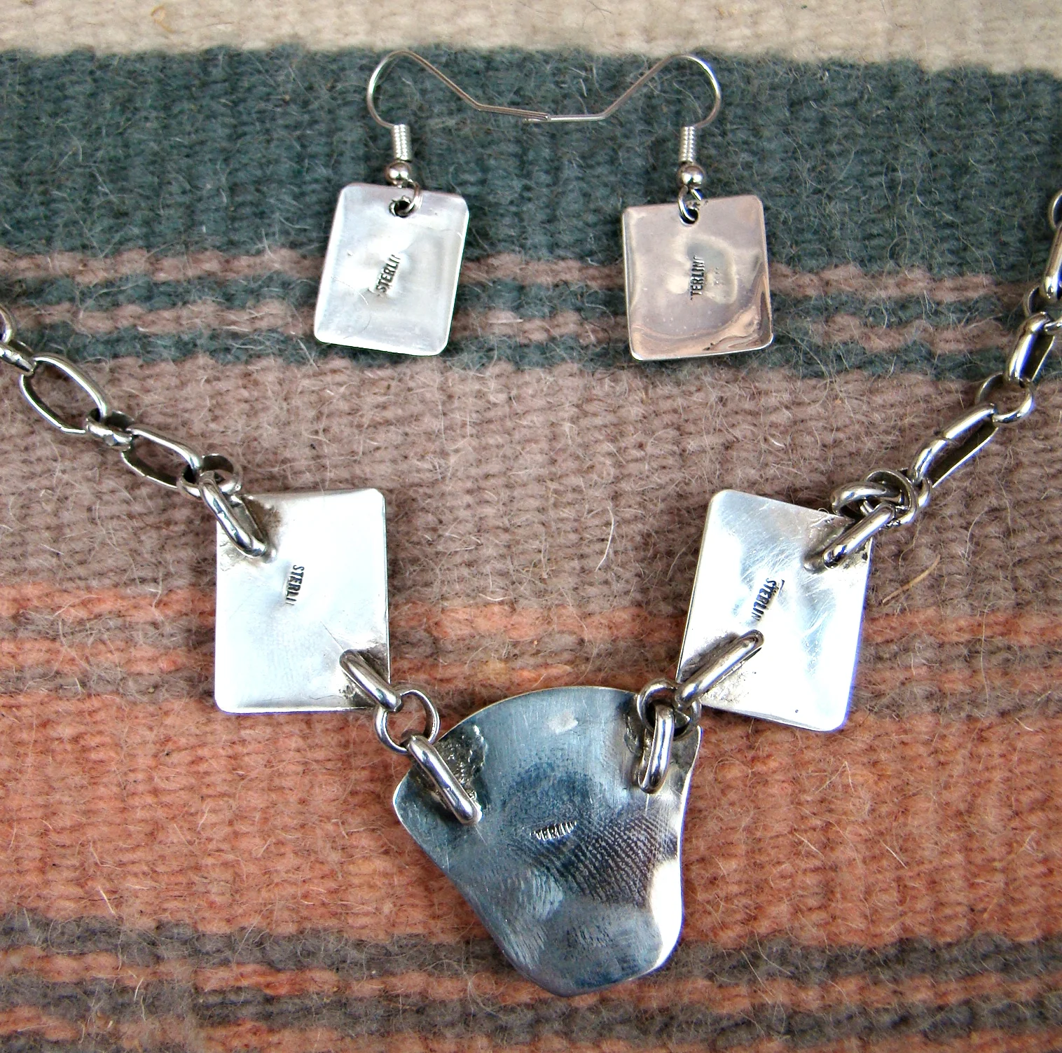 navajo-3pc-turquoise-necklace-w-earrings-v.benally-754H-4.JPG