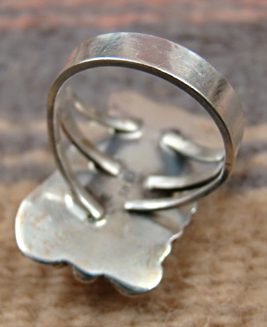 navajo-spiny-oyster-feather-ring-Roie-Jaque-758E1-4.JPG