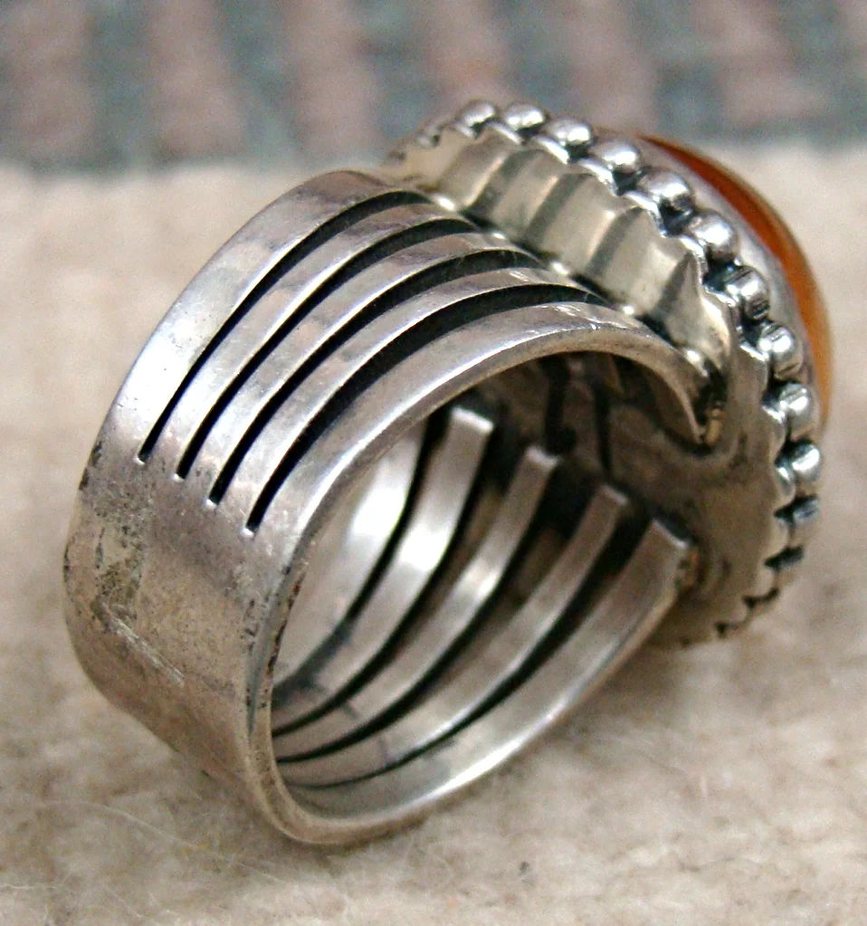 navajo-amber-wide-band-ring-sz-9-R.Sam-769K-8.JPG