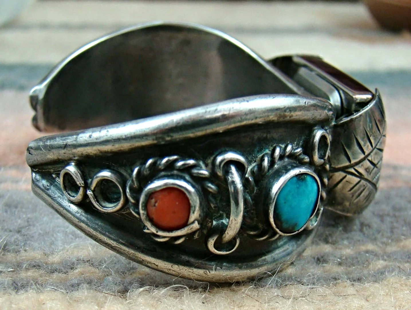 vint-navajo-turquoise-coral-watchcuff-watch-382E-2.JPG
