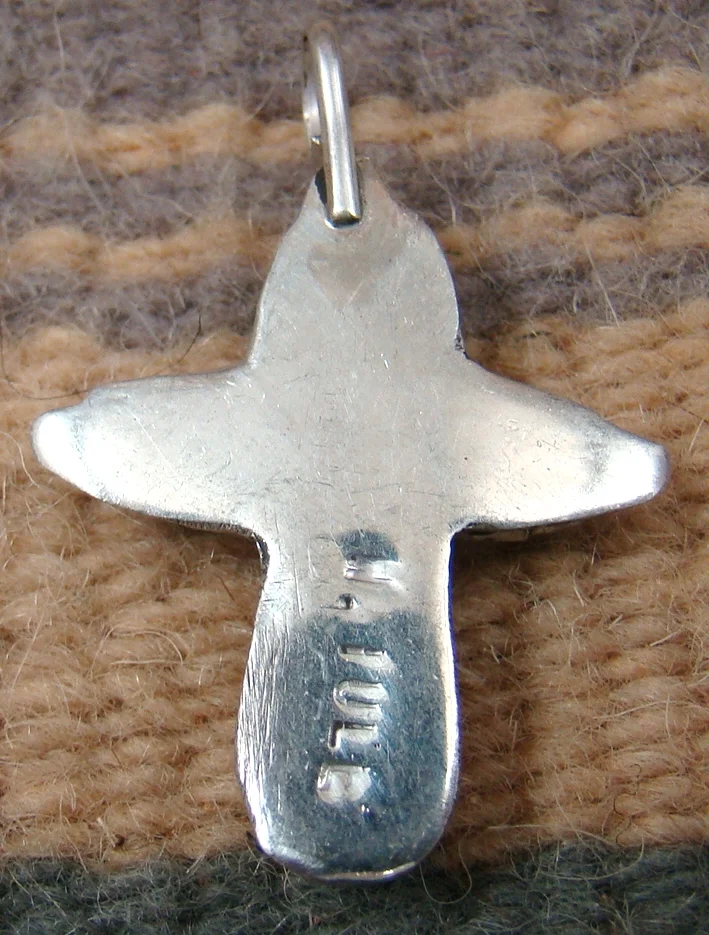 zuni-turquoise-cross-pendant-iule-788F-2.JPG