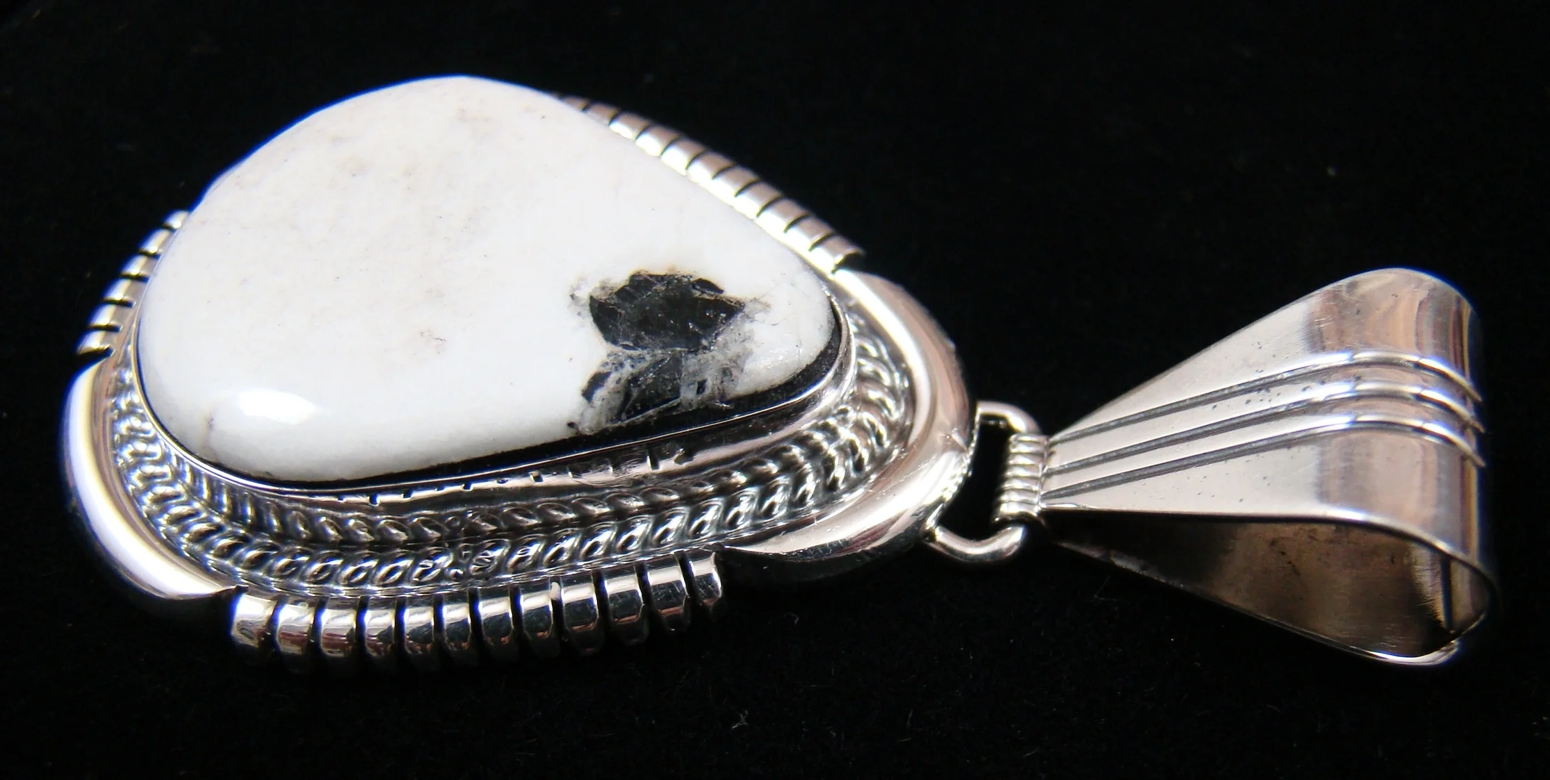 navajo-white-buffalo-pendant-790E-1.JPG