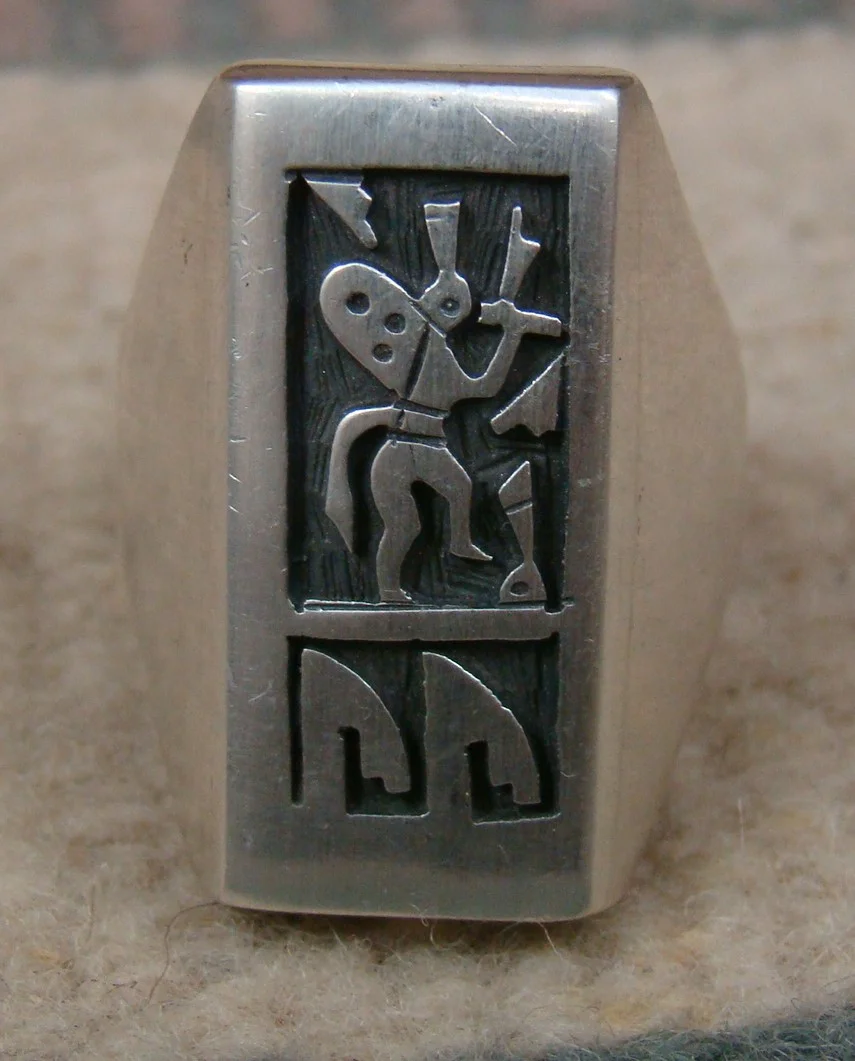 814R-hopi-rectangular-kokopelli-overlay-cast-ring-sz10-1.JPG