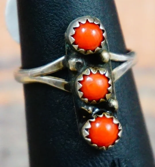 vintage-zuni-coral-ring.JPG