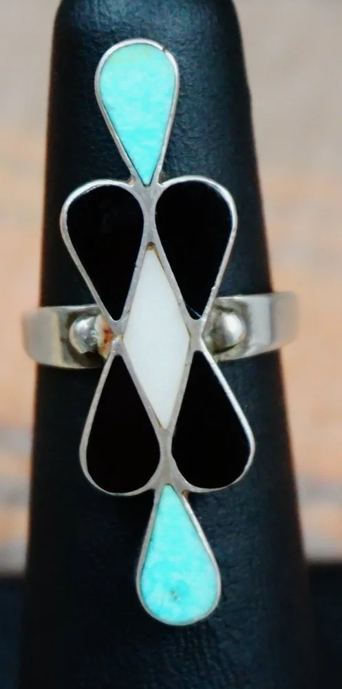 vintage-zuni-turquoise-jet-pearl-inlay-ring.JPG