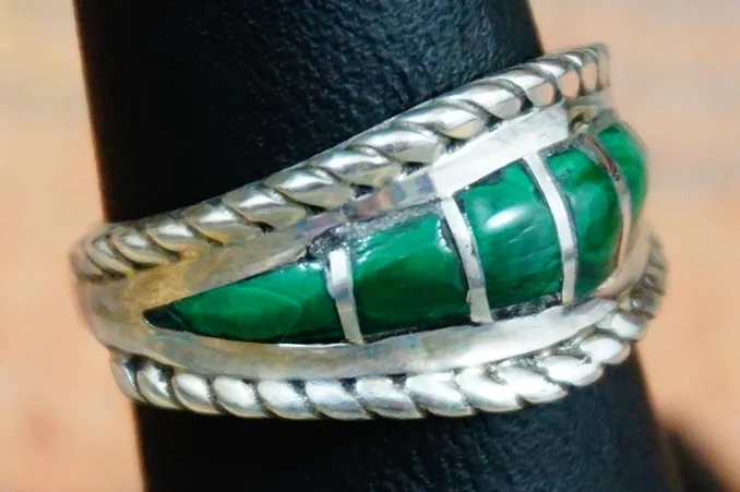 vintage-zuni-malachite-inlay-ring-band-1.JPG