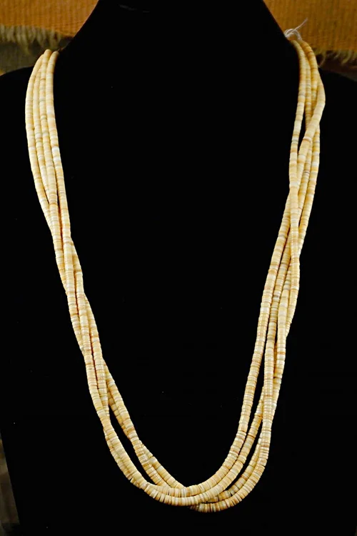 Vintage Santo Domingo Cream Melon Shell Necklace —Men's and
