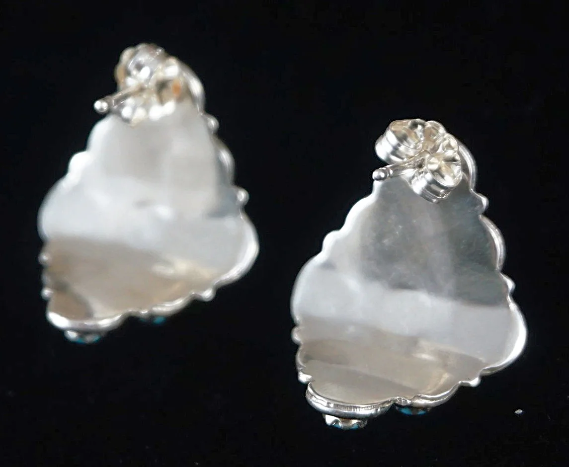 zuni-turquoise-cluster-silver-shield-earrings-855p-4.JPG