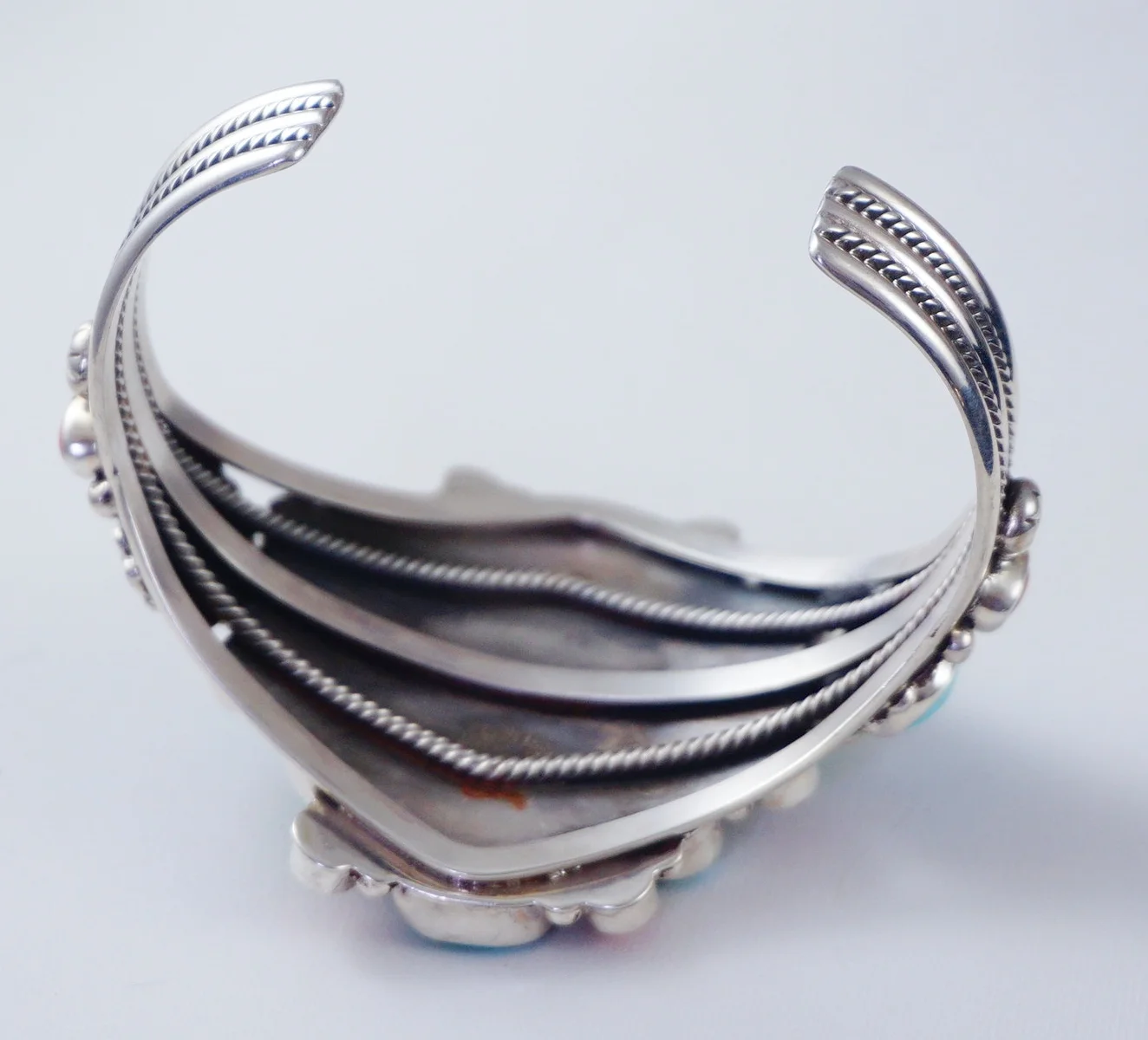large-navajo-turquoise-orange-spiny-oyster-cluster-silver-bracelet-roie-jaque-858r-4.JPG