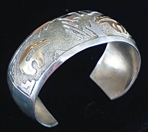 navajo-12kgf-gold-silver-spirit-bears-overlay-textured-cuff-bracelet.jpg