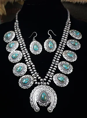 る*る様 navajo indian jewelry Item #1013T- Navajo Sleeping Beauty Turquoise Sterling