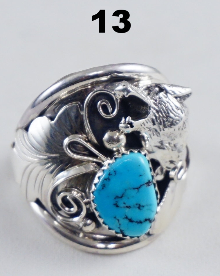 Select Size R88 y Details about   Native American Sterling Silver Turquoise Wolf Head Ring 