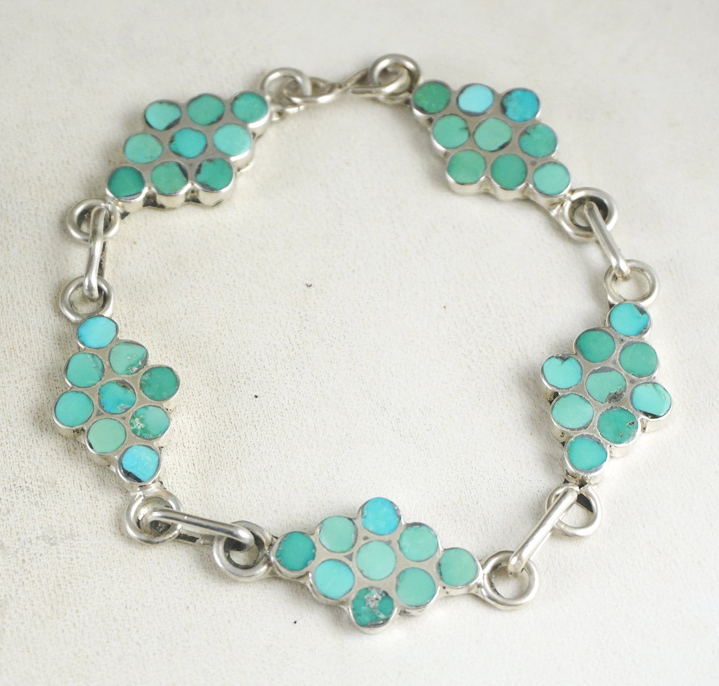 7 1/2 Silver Links with Turquoise Color Bead Vintage Bracelet