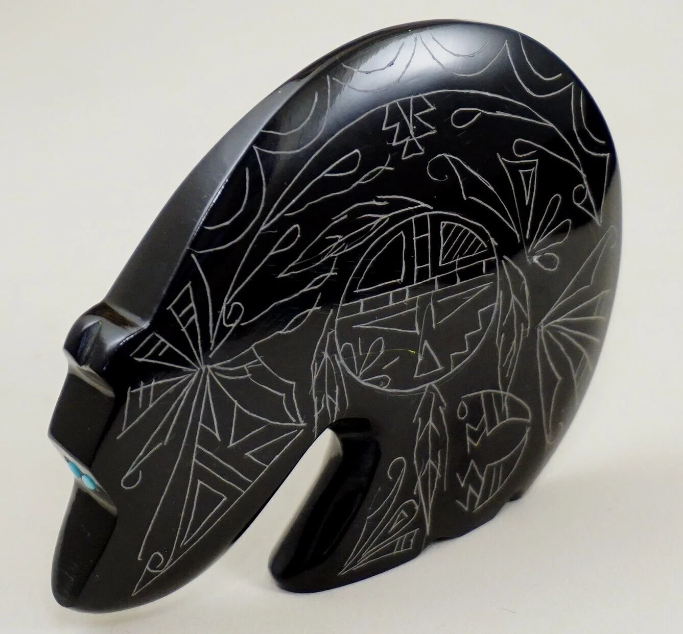 Item 938P Lg Solid Zuni Etched Symbols Black Marble Spirit Bear Fetish by J.Natewa —*Fetishes