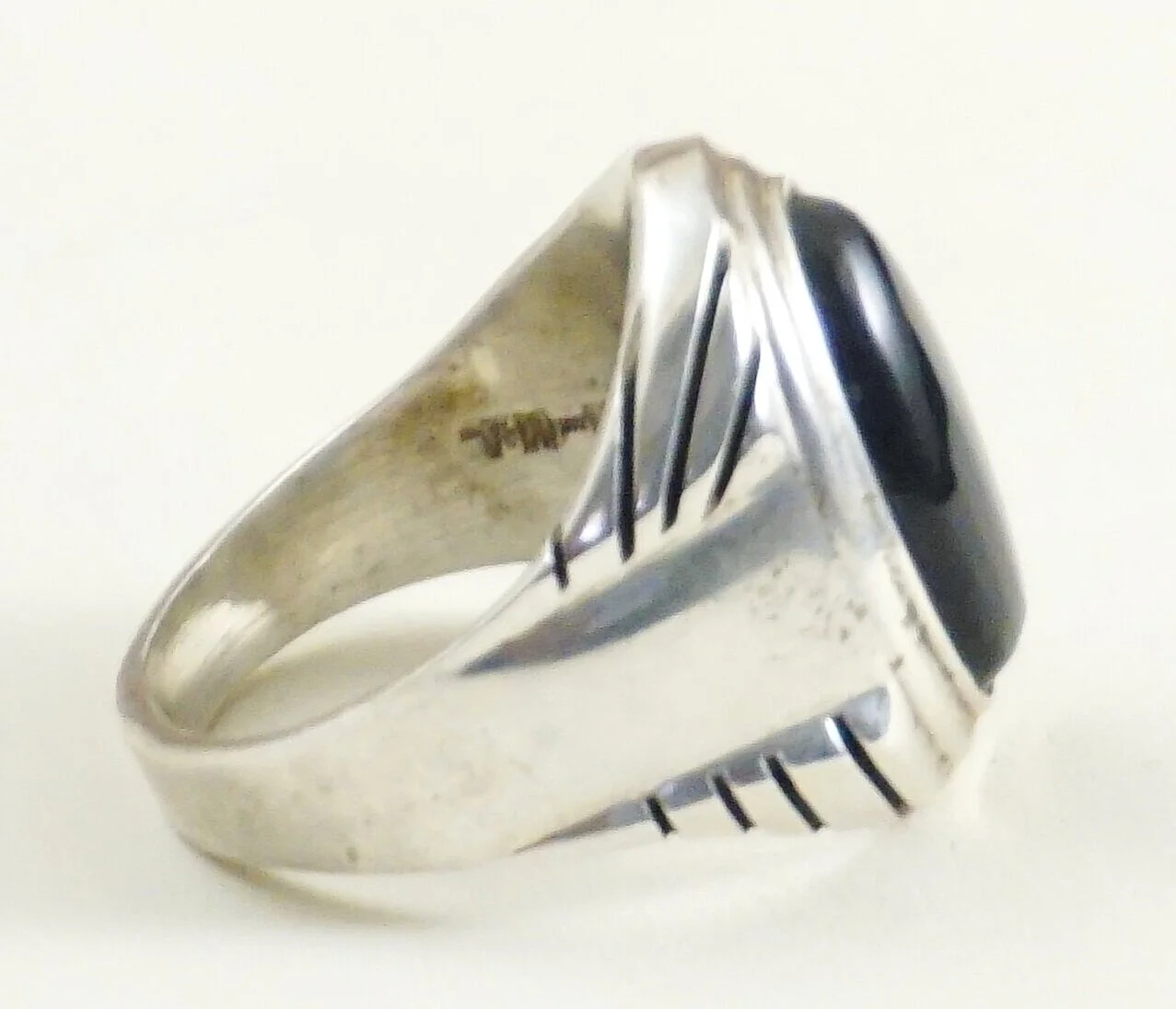 Item #945B- Heavy Vintage Men's Mexican Oval Onyx Silver Ring sz 11 1/2 —Men's Various Stone Rings ~ Men's Native American Jewelry- Native American