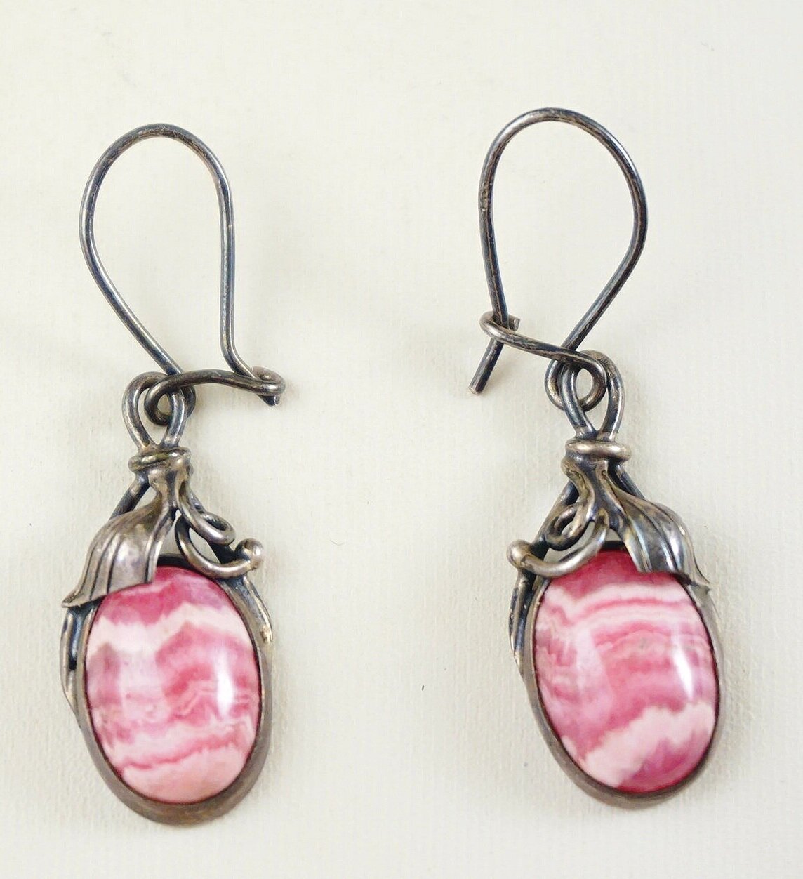 Vintage style pink jade beaded earrings bronze 