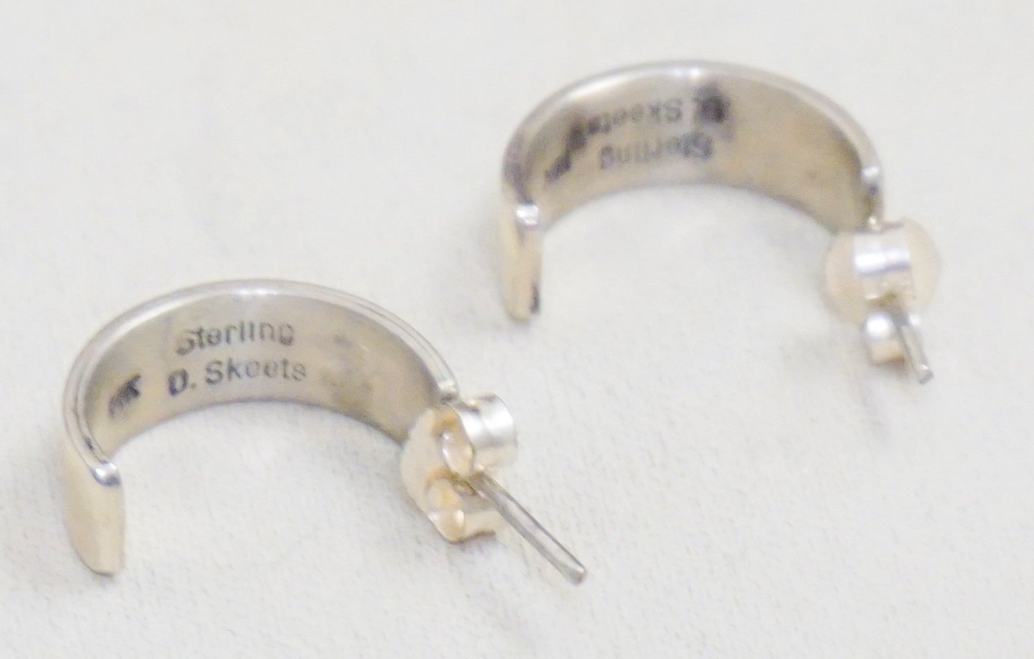 Skeets Details about   Navajo Sterling Silver 14 K Gold Fill Half Hoop Earrings 