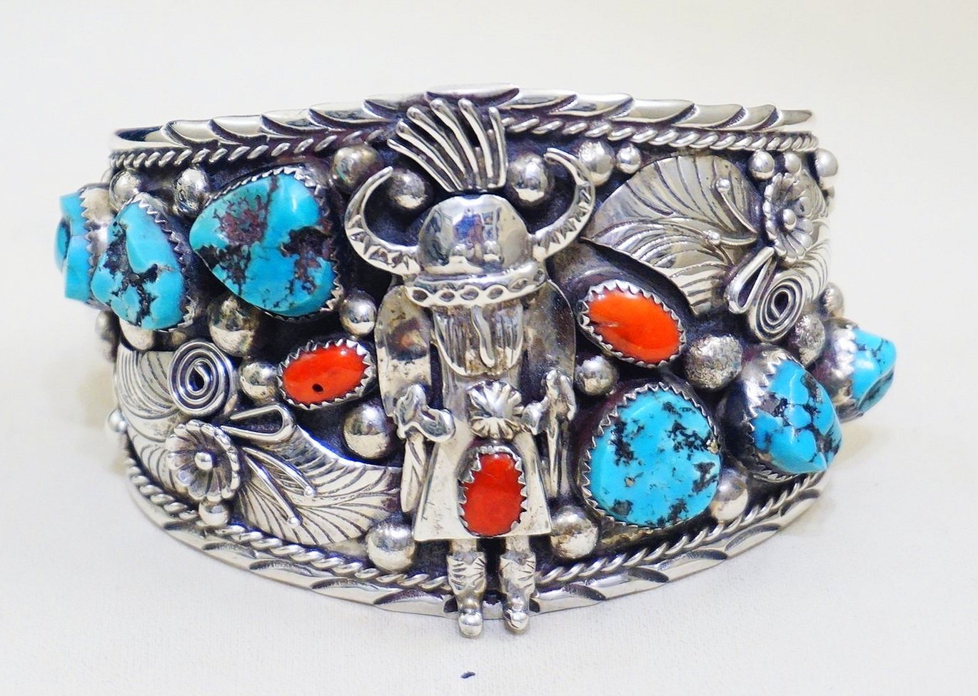 Native American Zuni Cuff Bracelet | Jewelry | Mahakala Fine Arts