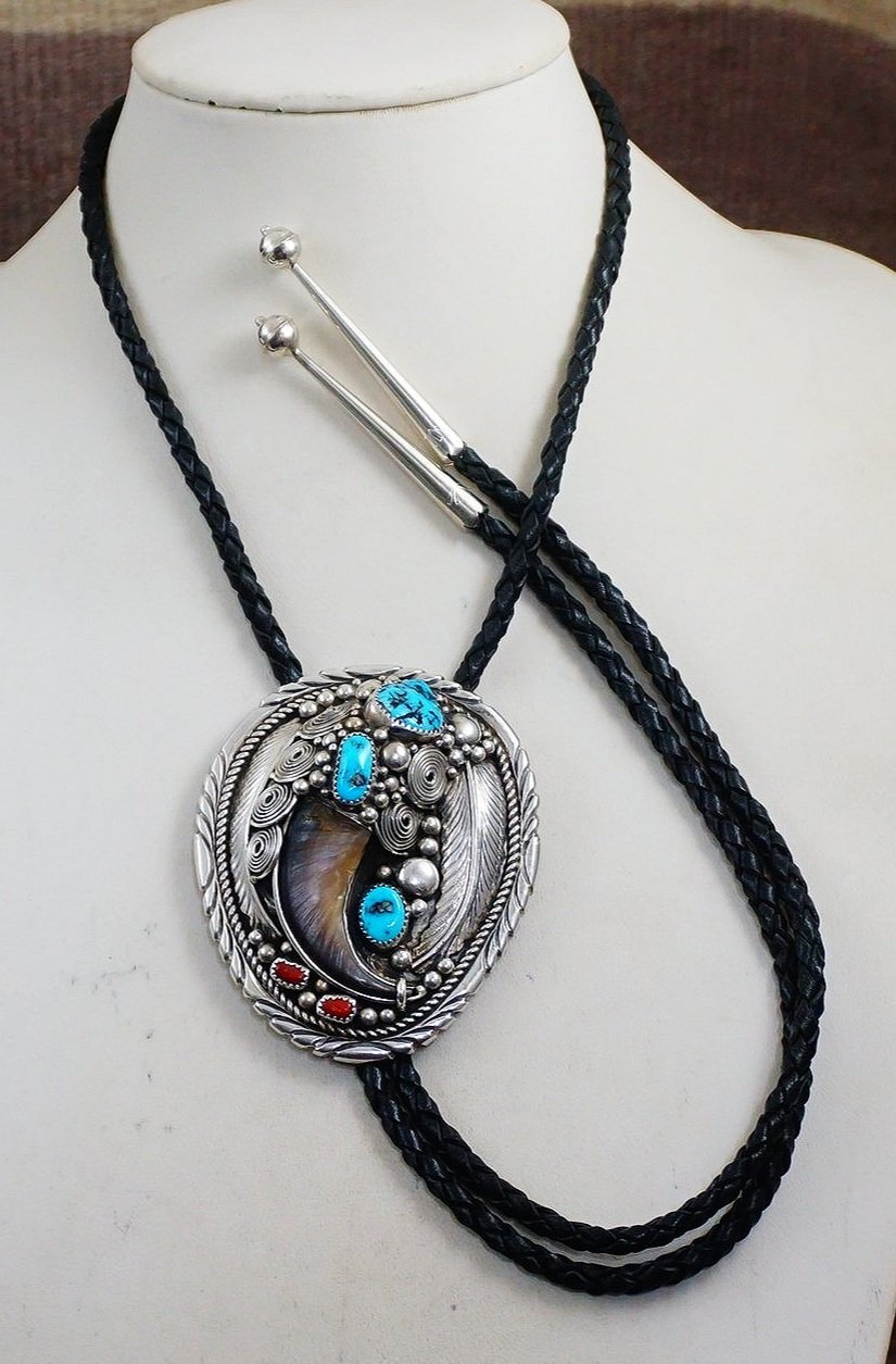 Big Ol' Bear Claw Necklace Blue Turquoise - WolfCreekCrossing.com