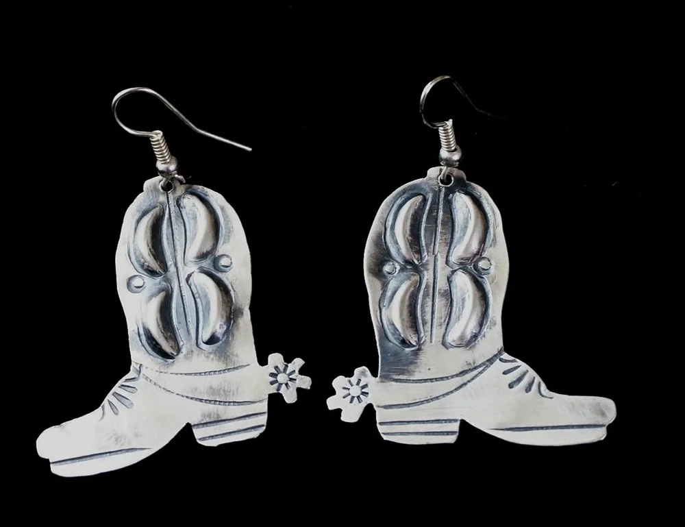 navajo-sterling-silver-  display picture 3